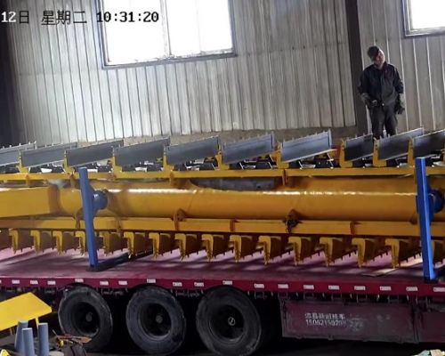 Leichter Erdkratzerförderer